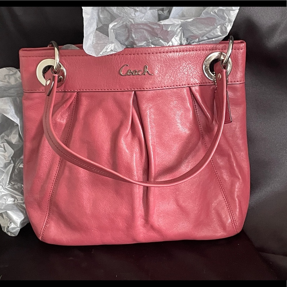 Mauve, muted pink Coach purse 👛